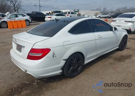 2015 Mercedes-Benz C 250 from USA, damaged, VIN WDDGJ4HBXFG378874